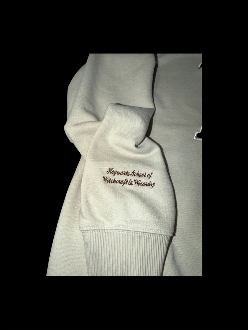 Reebok Size Large Cream Harry Potter Hogwarts Athletics Sweatshirt - Picture 4 of 4